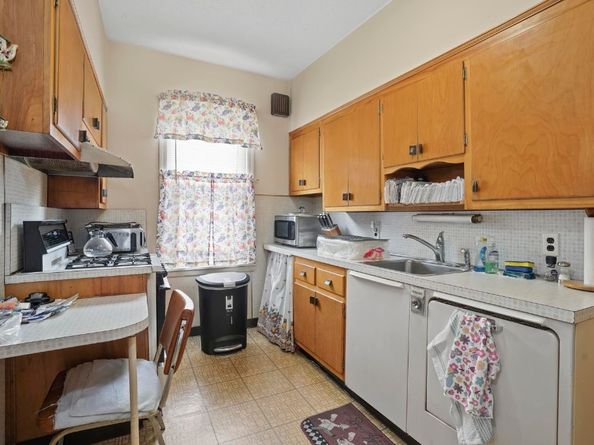 70-49 66th Place 2 units, Queens NY 11385