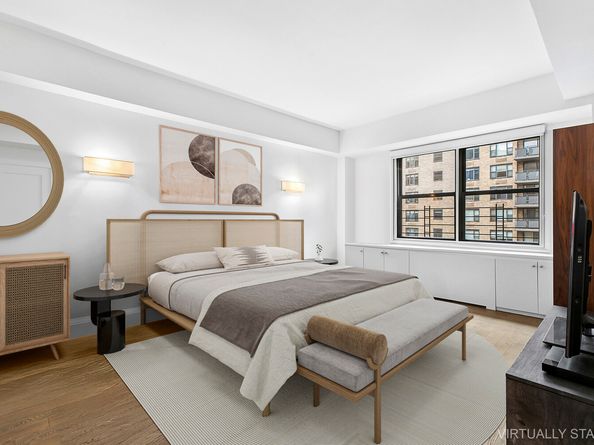 305 East 40th Street 20CD, New York NY 10016