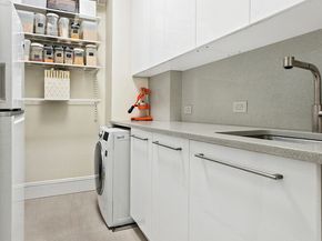 305 East 40th Street 20CD, New York NY 10016