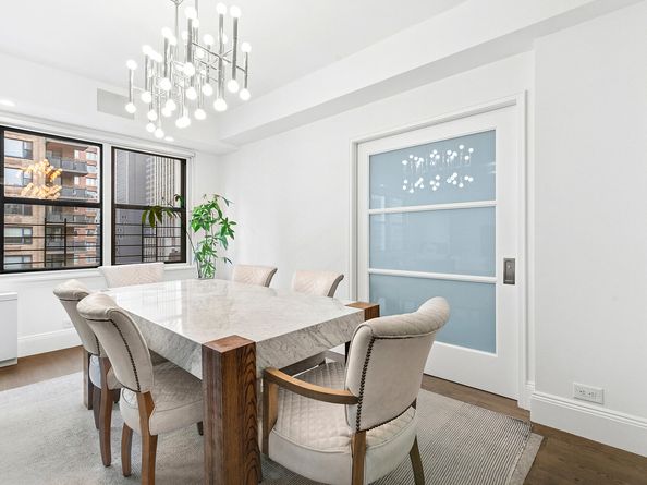 305 East 40th Street 20CD, New York NY 10016