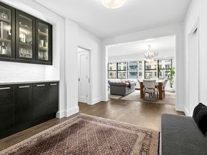 305 East 40th Street 20CD, New York NY 10016