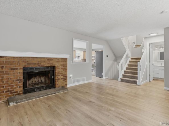 5016 S Ventura Street, Aurora CO 80015