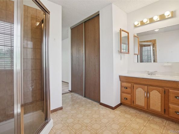 2009 S Rifle Street, Aurora CO 80013