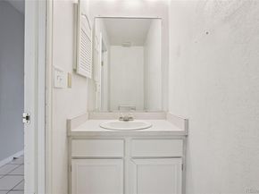 2009 S Rifle Street, Aurora CO 80013