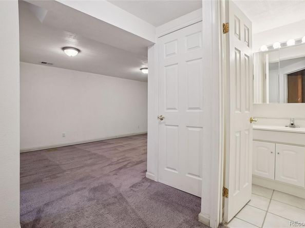 2009 S Rifle Street, Aurora CO 80013