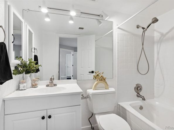 8500 E Jefferson Avenue 16B, Denver CO 80237