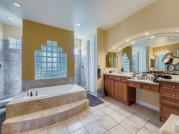 7317 S Valdai Circle, Aurora CO 80016