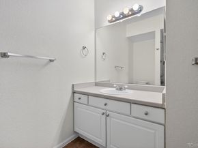 911 S Zeno Way 102, Aurora CO 80017