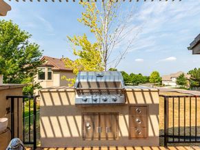 7009 S Netherland Way, Aurora CO 80016