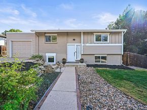 950 S Pierson Way, Lakewood CO 80226