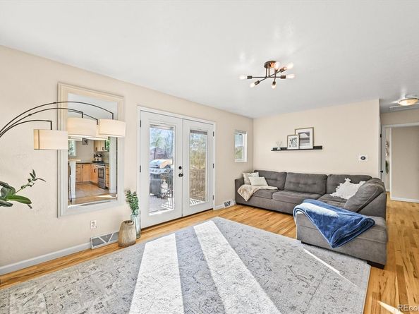 950 S Pierson Way, Lakewood CO 80226