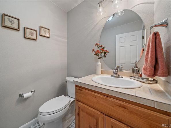 817 S Evanston Circle, Aurora CO 80012