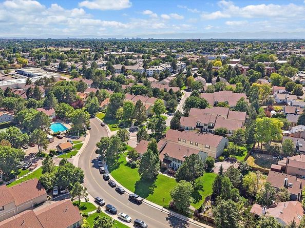 817 S Evanston Circle, Aurora CO 80012