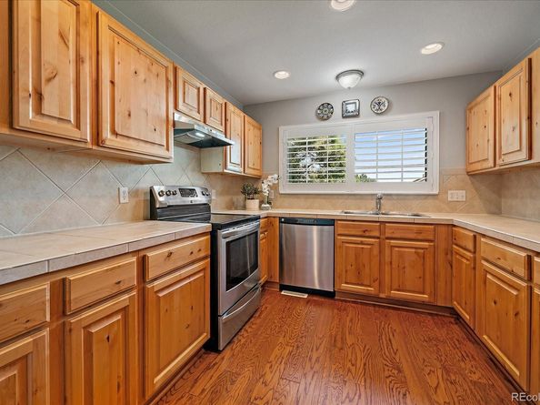 817 S Evanston Circle, Aurora CO 80012
