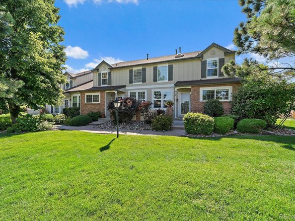 817 S Evanston Circle, Aurora CO 80012