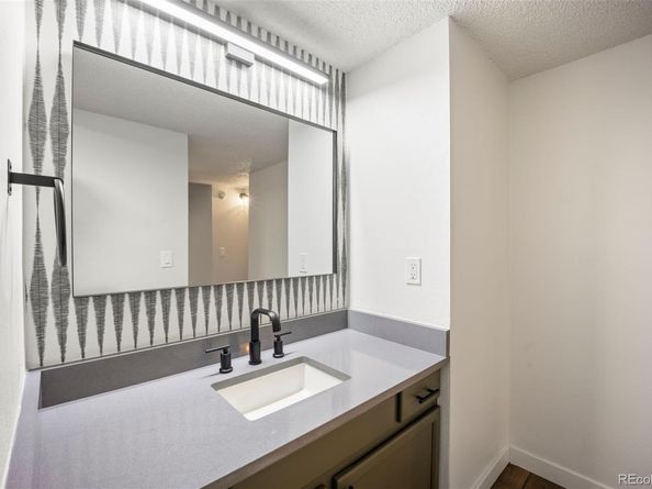 7665 E Eastman Avenue C101, Denver CO 80231