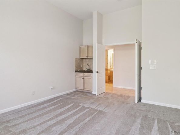7127 S Versailles Street, Aurora CO 80016