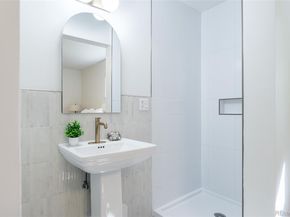 1532 S Grape Street, Denver CO 80222