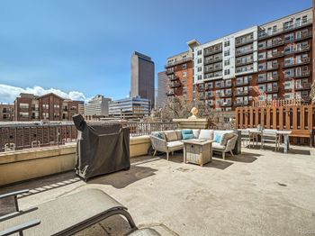 1950 N Logan Street