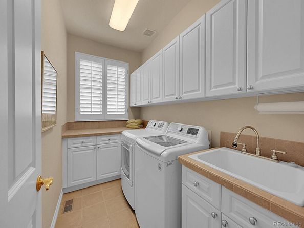 6319 S Blackhawk Way, Aurora CO 80016
