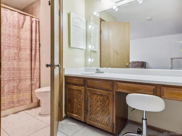 1462 S Laredo Way, Aurora CO 80017