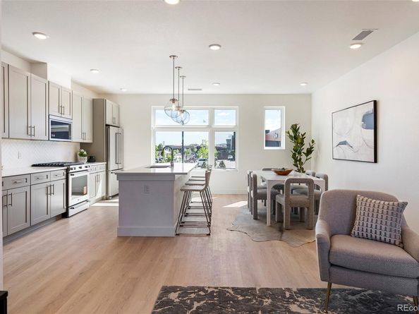 18 Oneida Court, Denver CO 80230