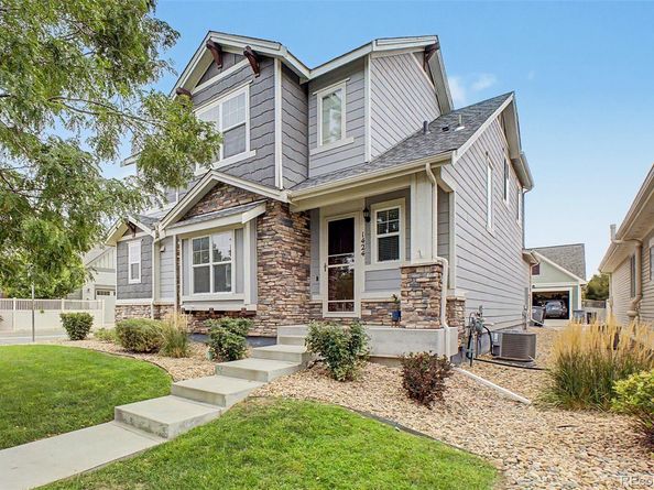 1424 Bluemoon Drive, Longmont CO 80504