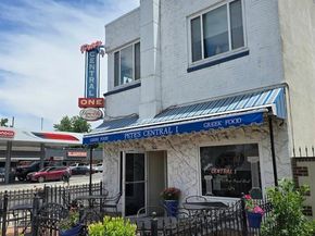 393 S Pennsylvania Street, Denver CO 80209