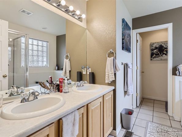 690 S Yarrow Street, Lakewood CO 80226