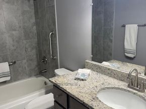 Undisclosed Address #4240503, Aurora CO 80014