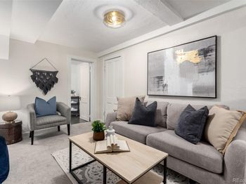 1284 Columbine Street