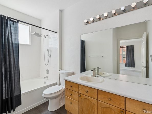 14241 E 1st Drive 201, Aurora CO 80011