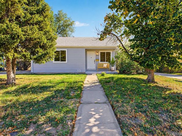 820 Oakland Street, Aurora CO 80010