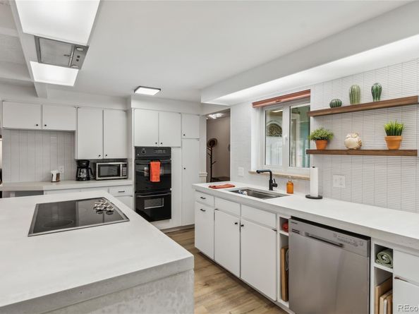 330 S Pierce Street, Lakewood CO 80226