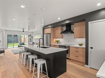 2124 S Cherokee Street