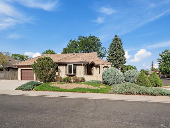 2618 Beech Circle, Longmont CO 80503