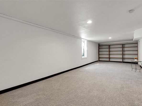 398 S Queen Circle, Lakewood CO 80226