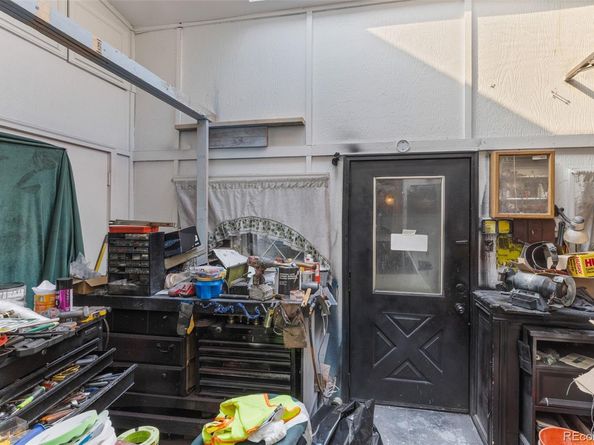 11718 E Canal Drive, Aurora CO 80011