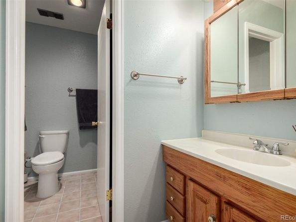 902 S Yukon Street, Lakewood CO 80226
