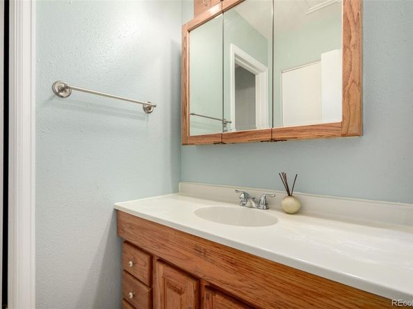 902 S Yukon Street, Lakewood CO 80226