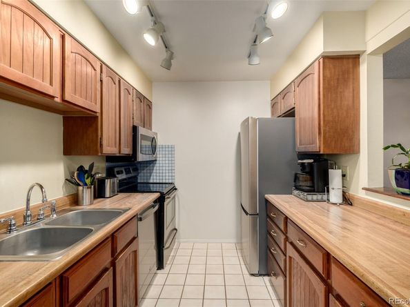 902 S Yukon Street, Lakewood CO 80226