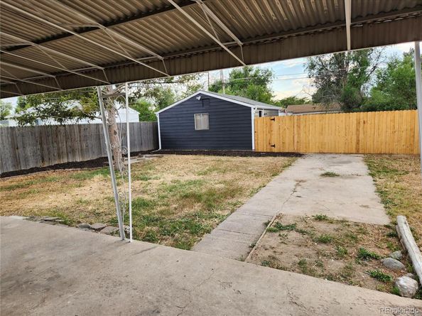 1273 Newark Street, Aurora CO 80010