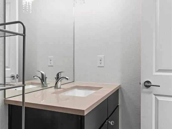 1211 E 26th Avenue, Denver CO 80205