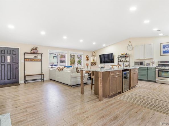 6611 W 74th Avenue, Arvada CO 80003
