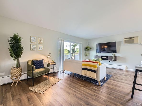 937 N Clarkson Street 405, Denver CO 80218