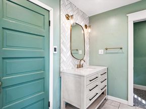Undisclosed Address #2537143, Denver CO 80209
