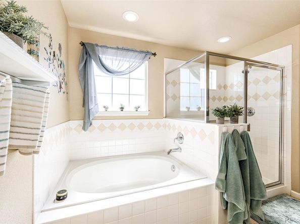 9695 W Hinsdale Place, Littleton CO 80128