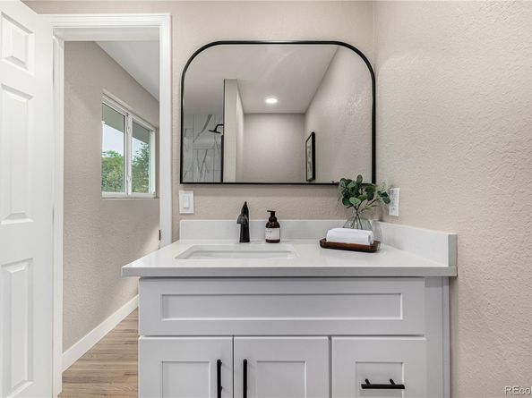 438 Oswego Street, Aurora CO 80010