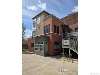 2336 Spruce Street