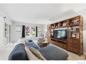 2598 S Vaughn Way B, Aurora CO 80014